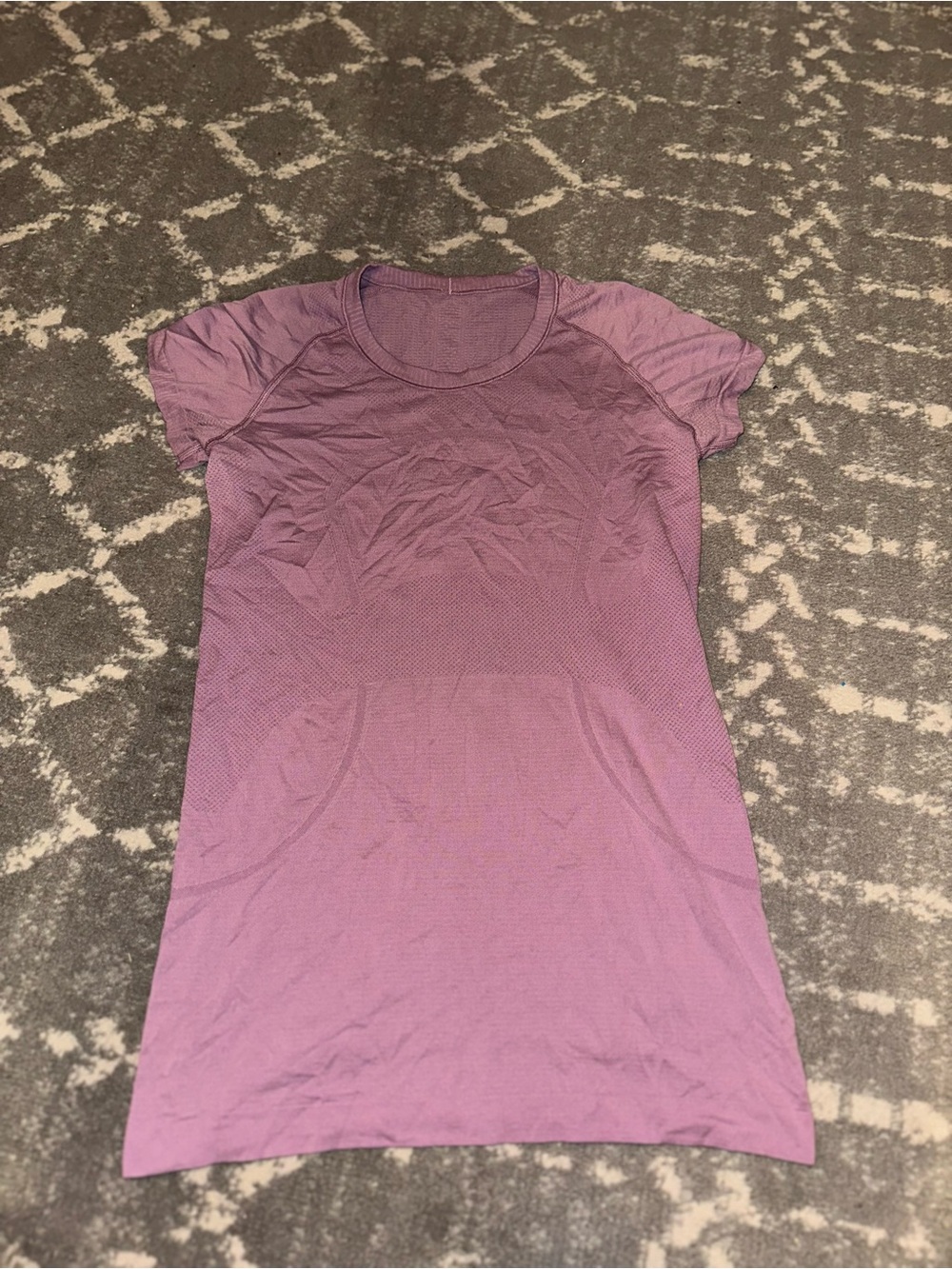 Lululemon swiftly tech short sleeve size 8